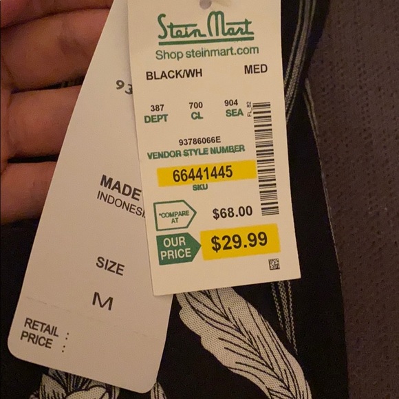 Cute black and white floral jumpsuit - Picture 3 of 3